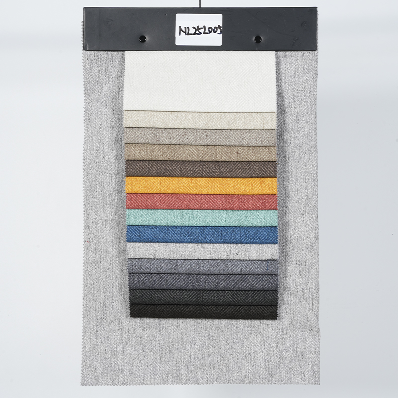 Sofastoff aus Polyester mit unregelmäßigen Punkten